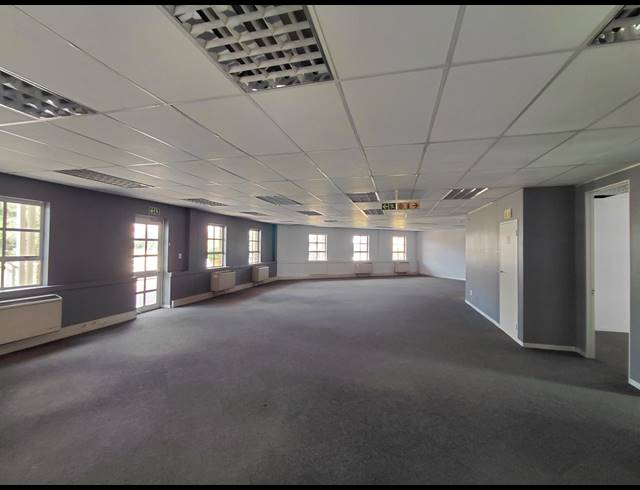 288M² OFFICE TO LET IN FOURWAYS